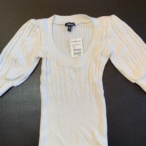 Brand new Bebe White Scoop Neck Elbow-Sleeve Cable Sweater - Sz M (NWT)